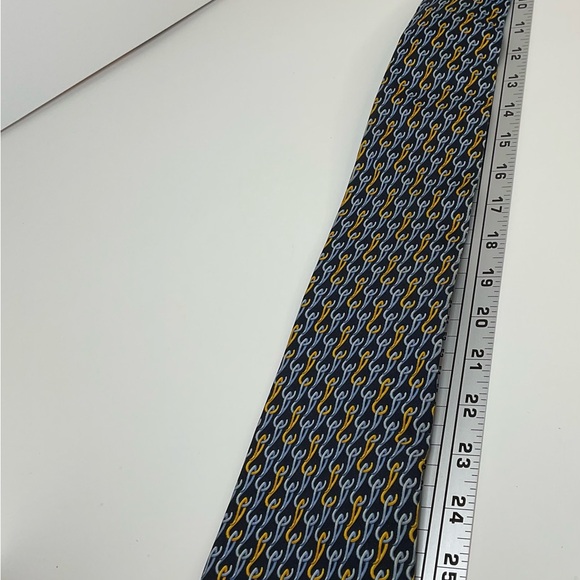 GUCCI 100% Silk Necktie Business Casual Office - Picture 7 of 8